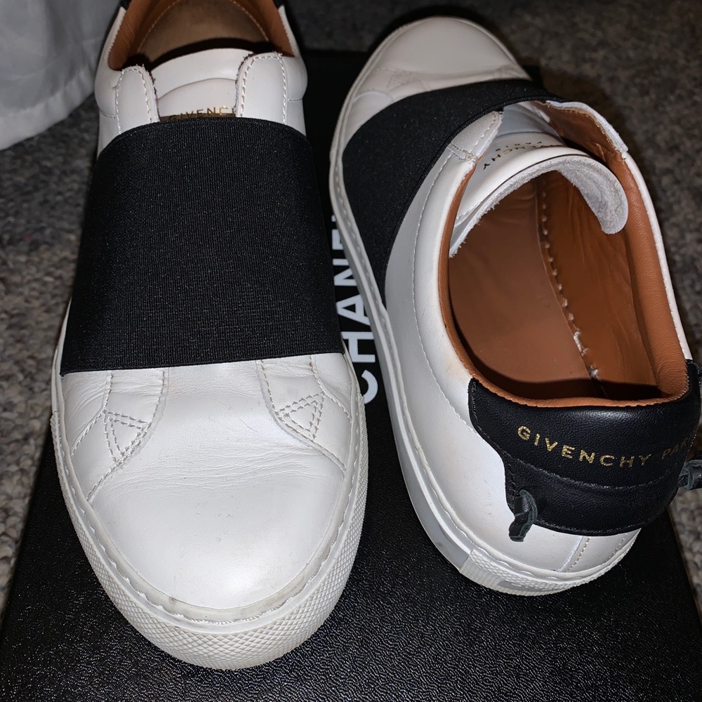 ❣️‼️ Authentic Givenchy Slip Sneakers ‼️❣️